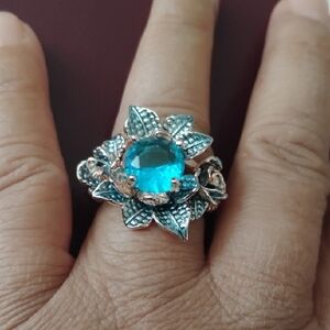 Elegant Blue Floral Gemstone Ring